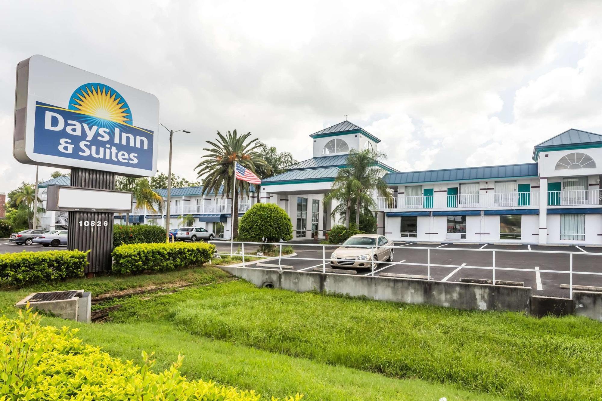 Days Inn & Suites By Wyndham Port Richey Exterior foto